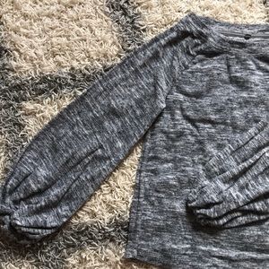 NEW WITHOUT TAGS- Bubble Sleeve Top